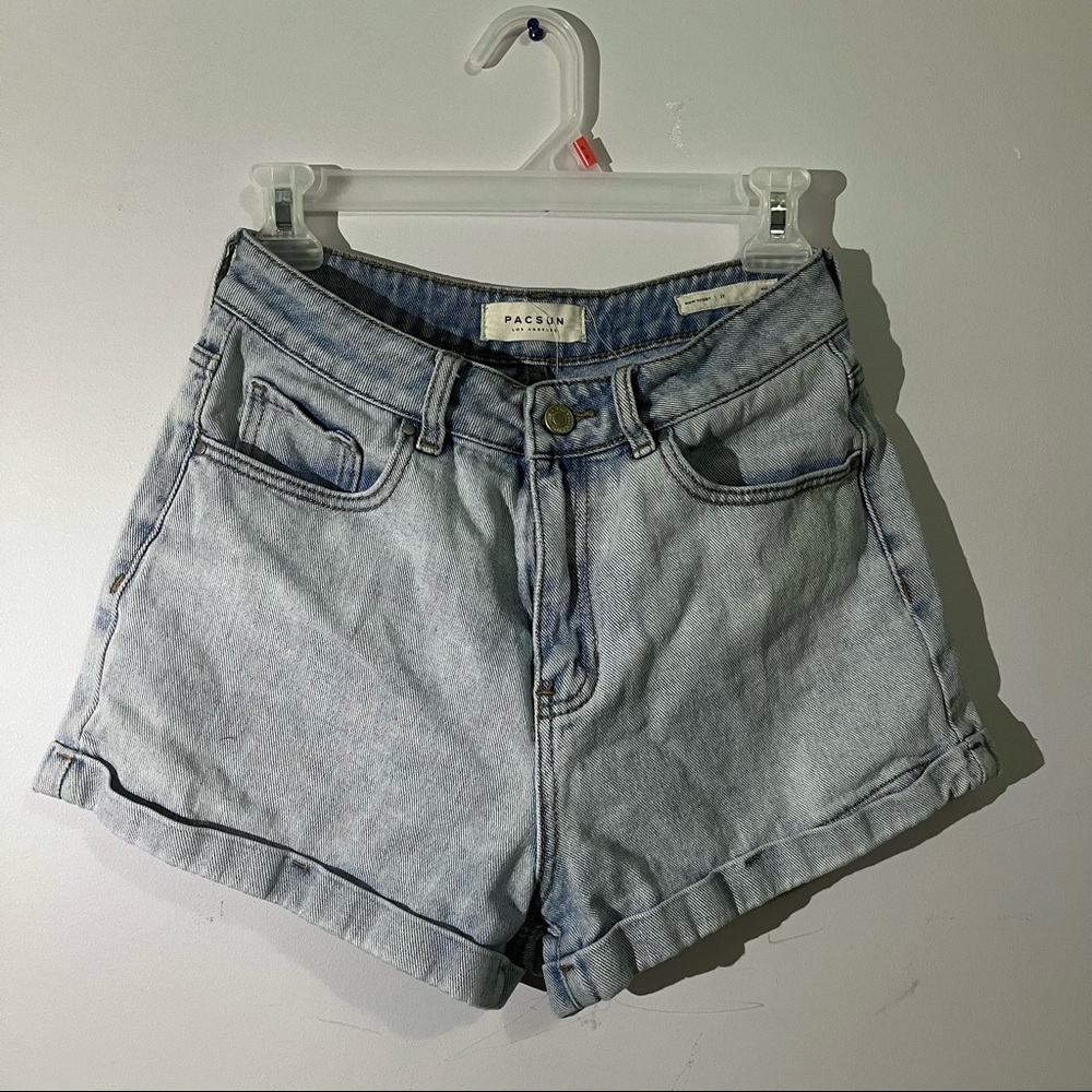 Light-wash PacSun Mom Short